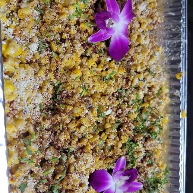 Elotes Tray full.
