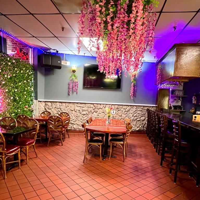 Welcome to La Charanga Mexican Restaurant